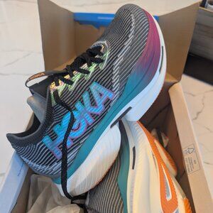 Hoka Cielo X1 worn once indoors